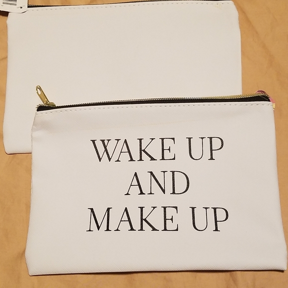 NWT White Vinyl Zip Makeup Bag "Wake Up And Make Up" - Picture 4 of 11